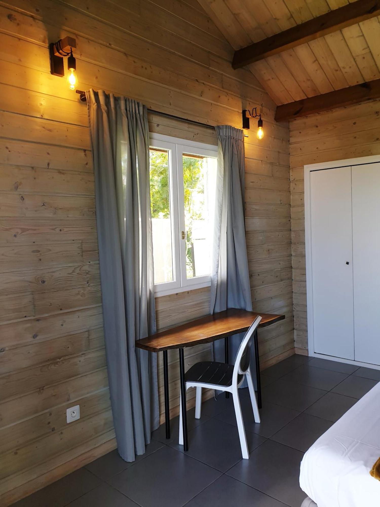 Bed and Breakfast Les Coeurs D'Amants Saint-Joseph Exterior foto